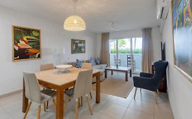Maho Beach House - Spacious 1 Bedroom Suite